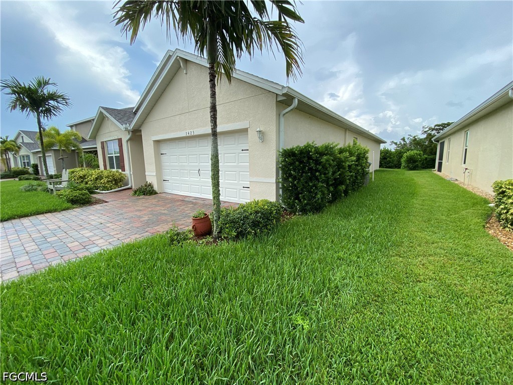 3425 Cancun Ct Property Photo 2