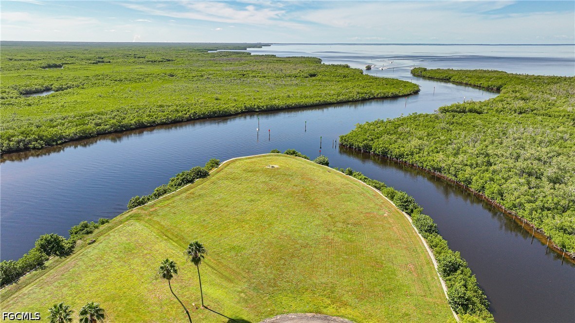 5600 Sea Edge Dr Property Photo 2