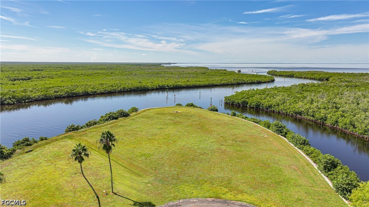5600 Sea Edge Dr Property Photo 3