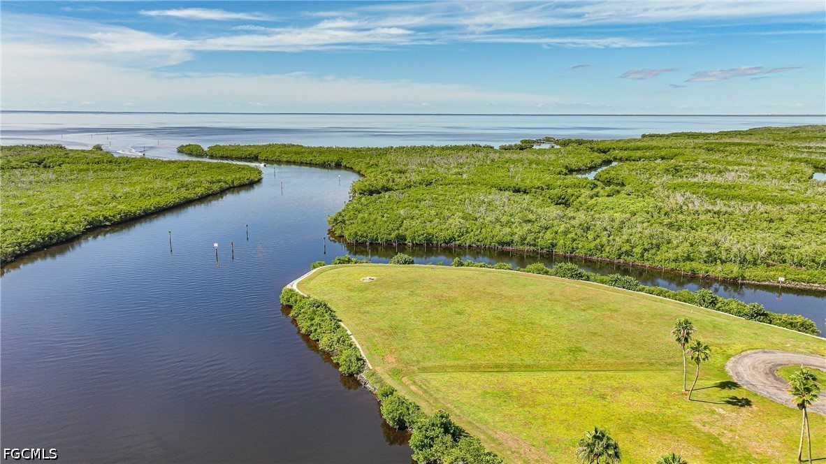 5600 Sea Edge Dr Property Photo 8