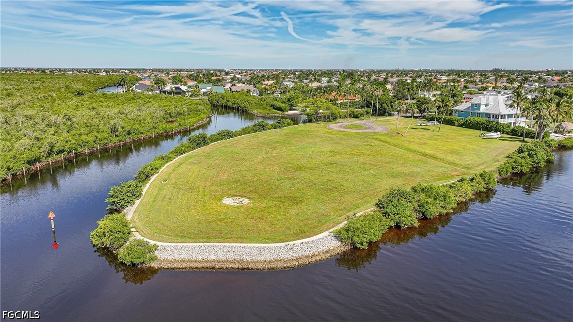 5600 Sea Edge Dr Property Photo 11