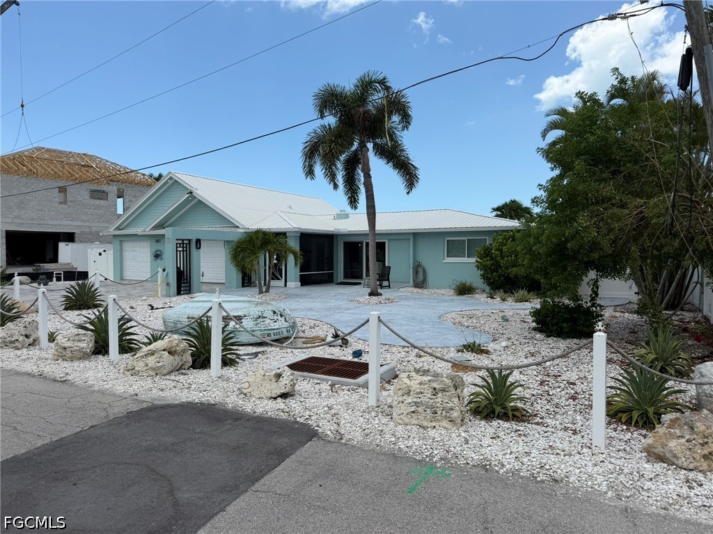 243 Estrellita Dr Property Photo 1
