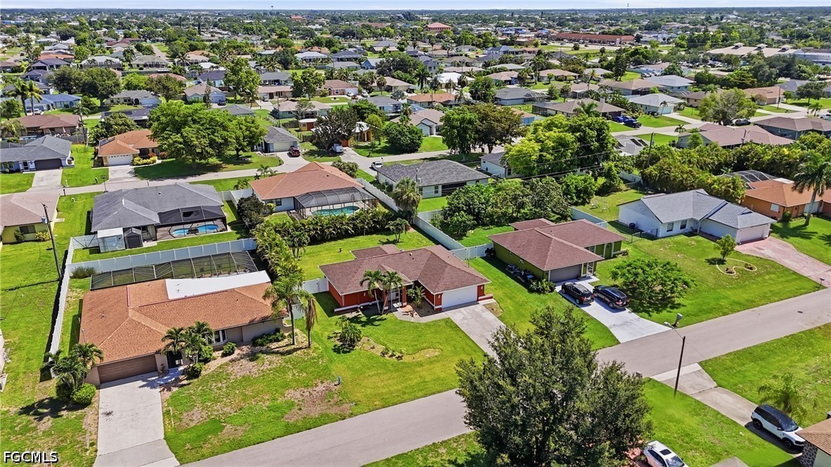 1403 Ne Van Loon Ter Property Photo 9