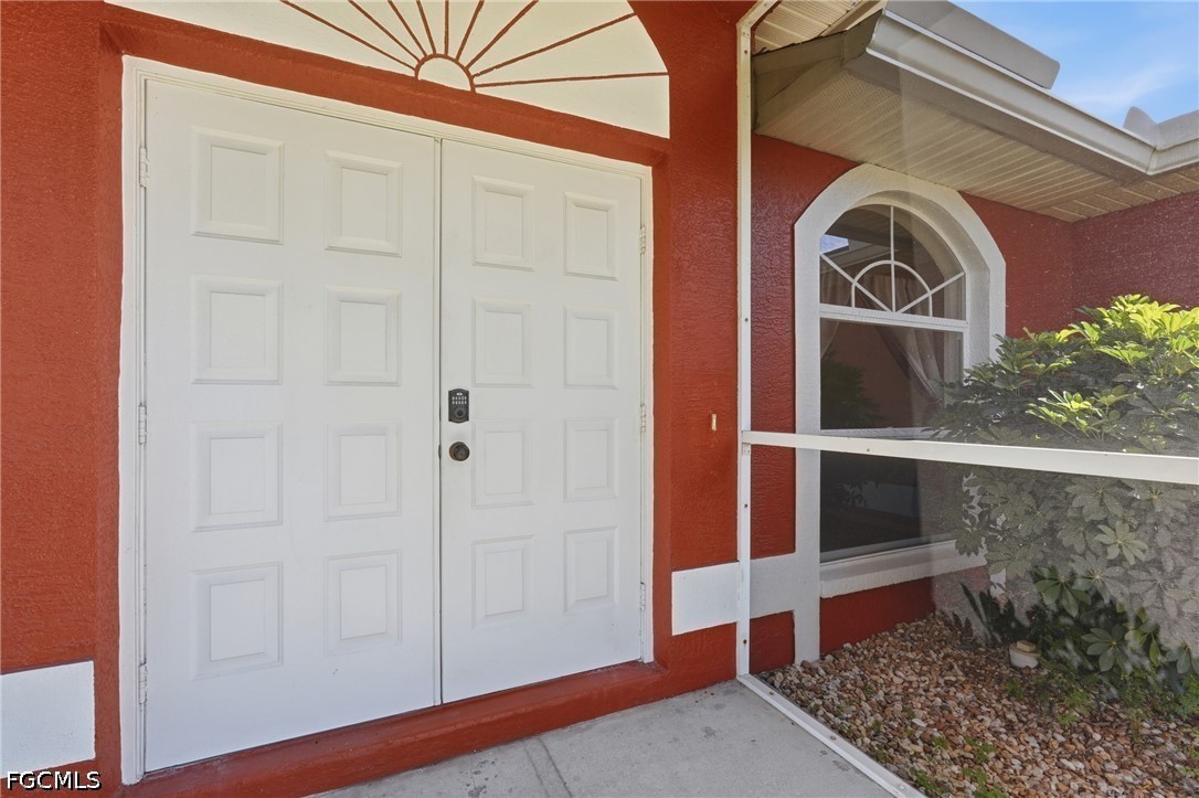 1403 Ne Van Loon Ter Property Photo 12
