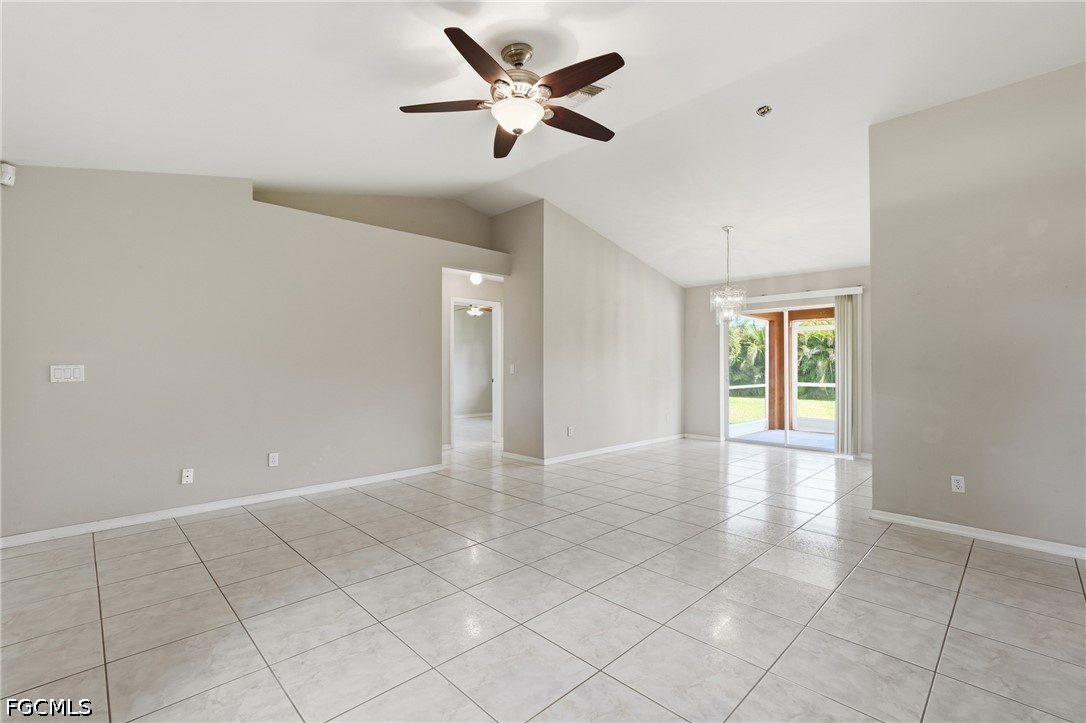 1403 Ne Van Loon Ter Property Photo 16