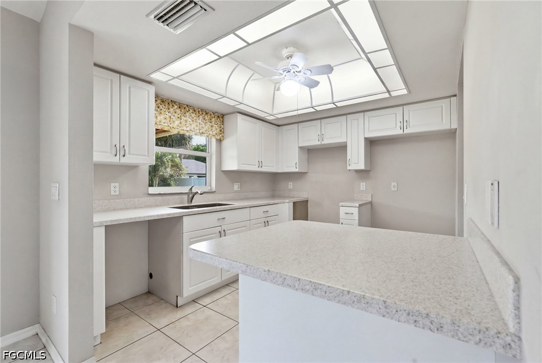 1403 Ne Van Loon Ter Property Photo 20