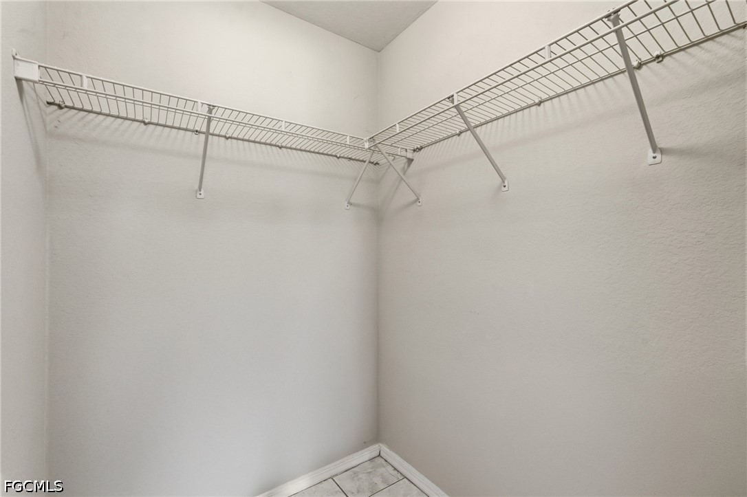 1403 Ne Van Loon Ter Property Photo 28