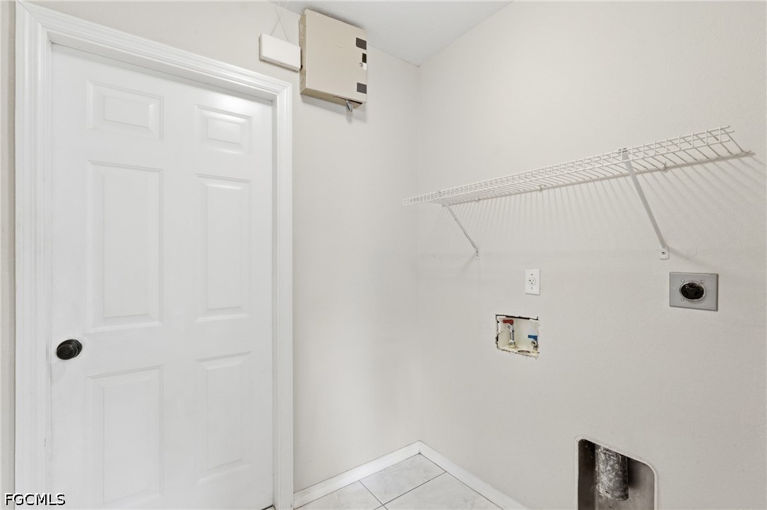 1403 Ne Van Loon Ter Property Photo 35