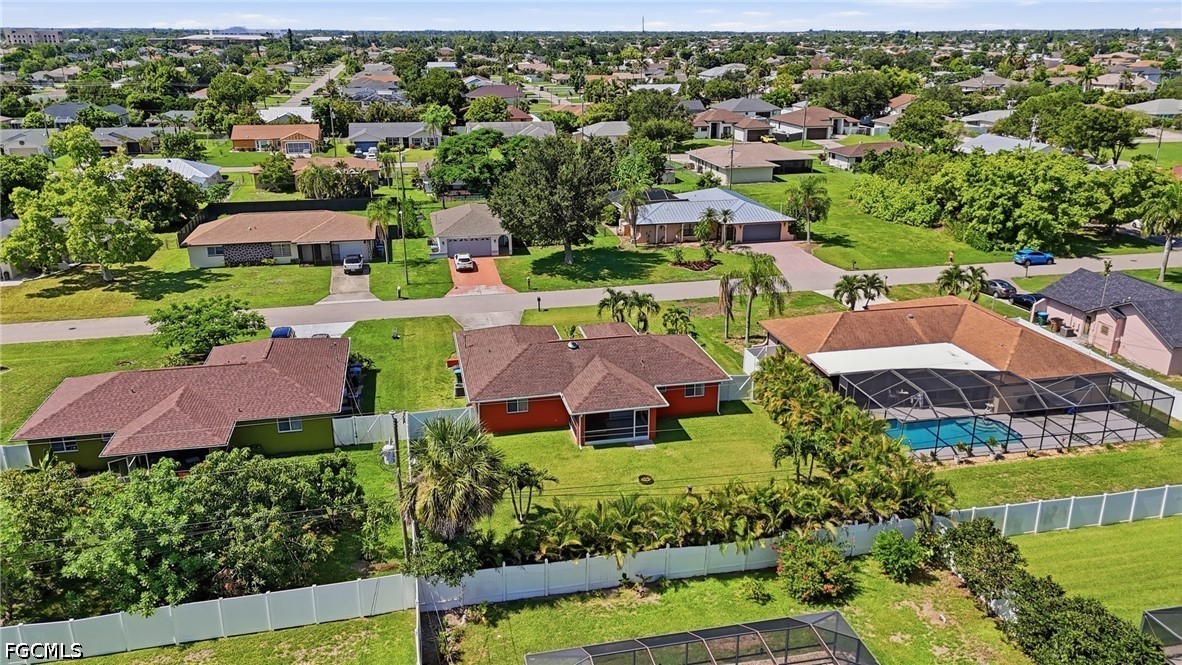 1403 Ne Van Loon Ter Property Photo 48