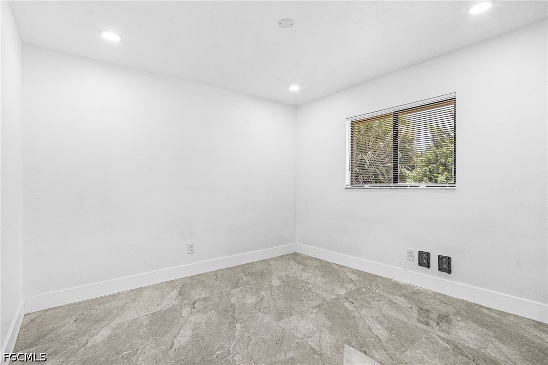 720 Chavers St E Property Photo 15
