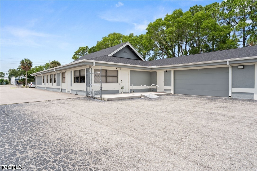 6241 Arc Way Property Photo 4