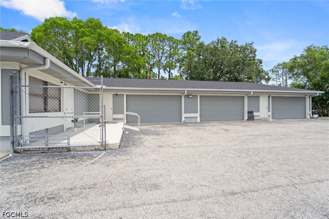 6241 Arc Way Property Photo 5