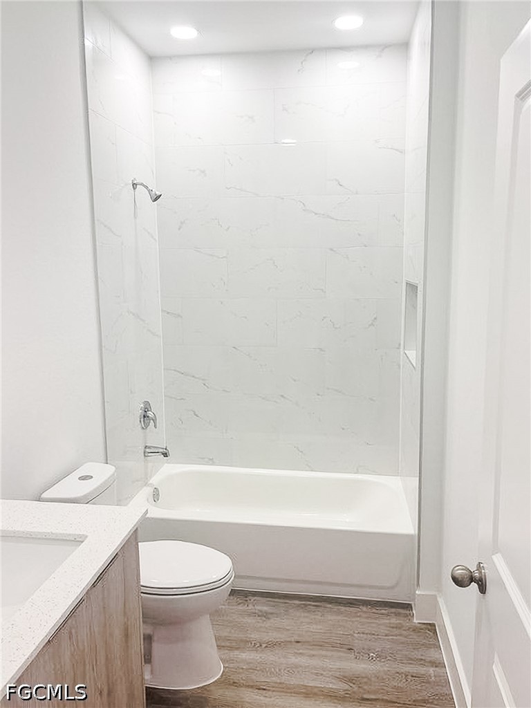 1266 Milwaukee Blvd Property Photo 8
