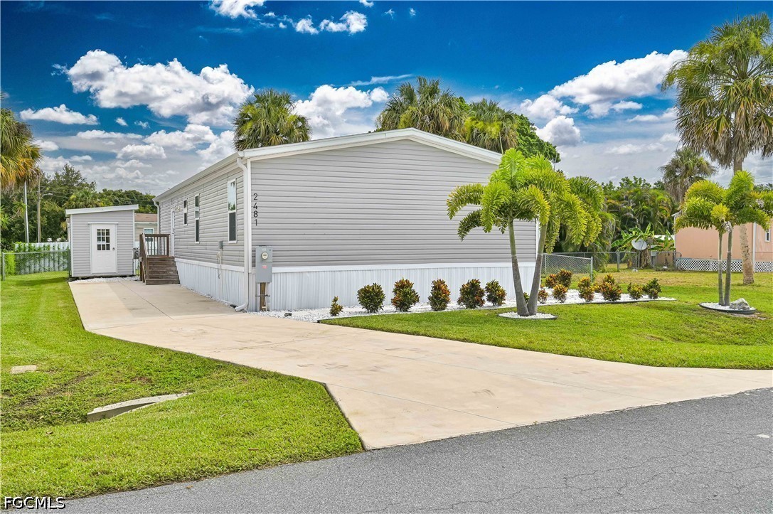 2481 Austin Smith Ct Property Photo 2