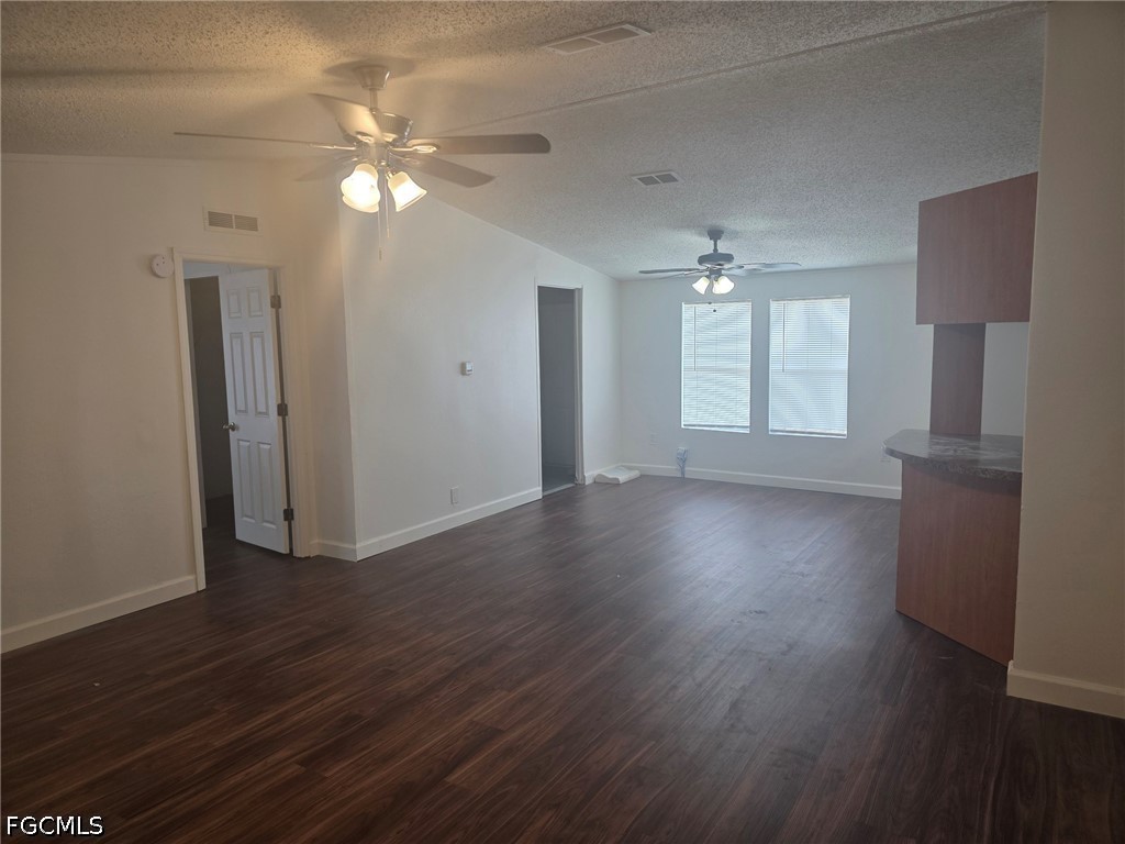 425 Tanner Rd Property Photo 4