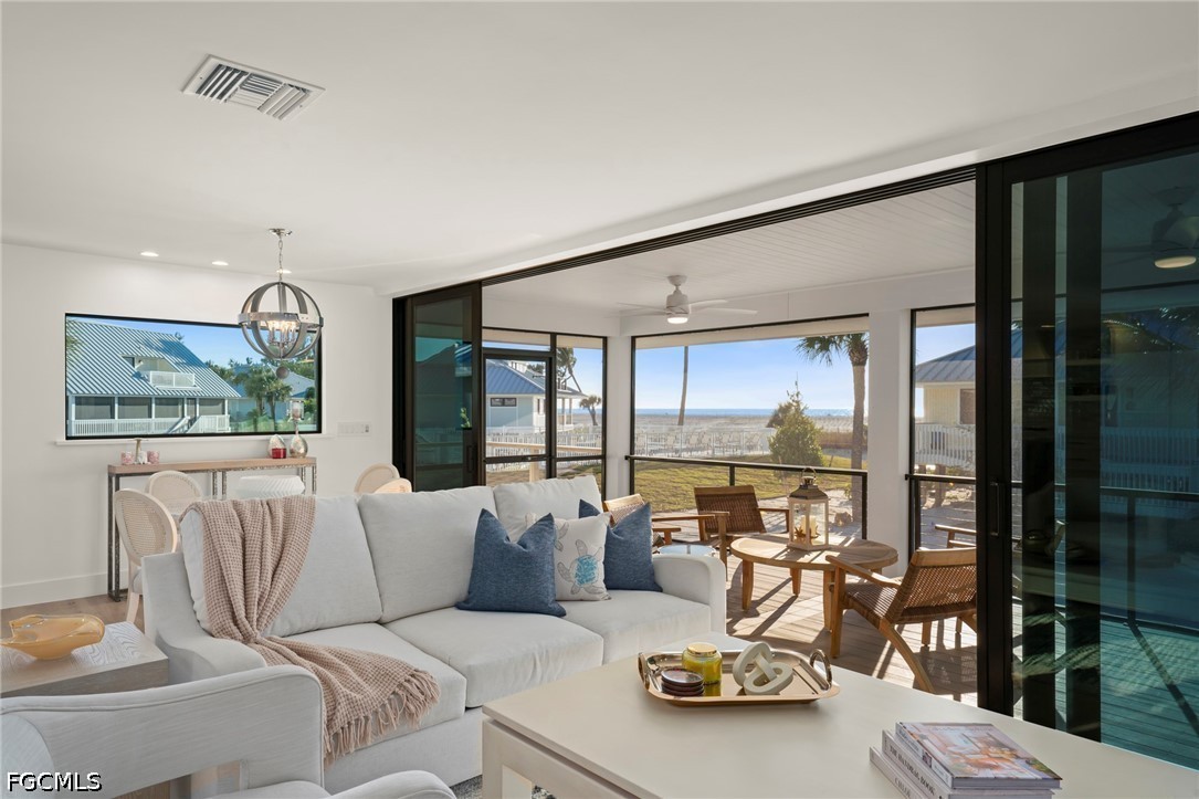 25 Beach Homes Property Photo 13