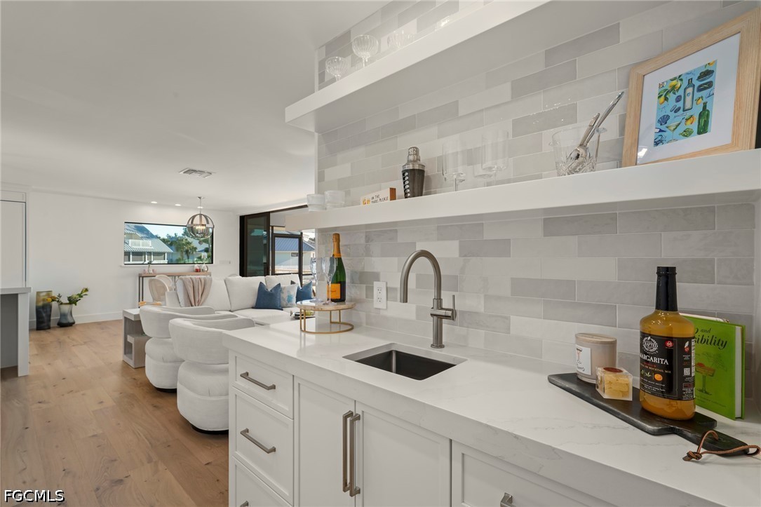 25 Beach Homes Property Photo 20