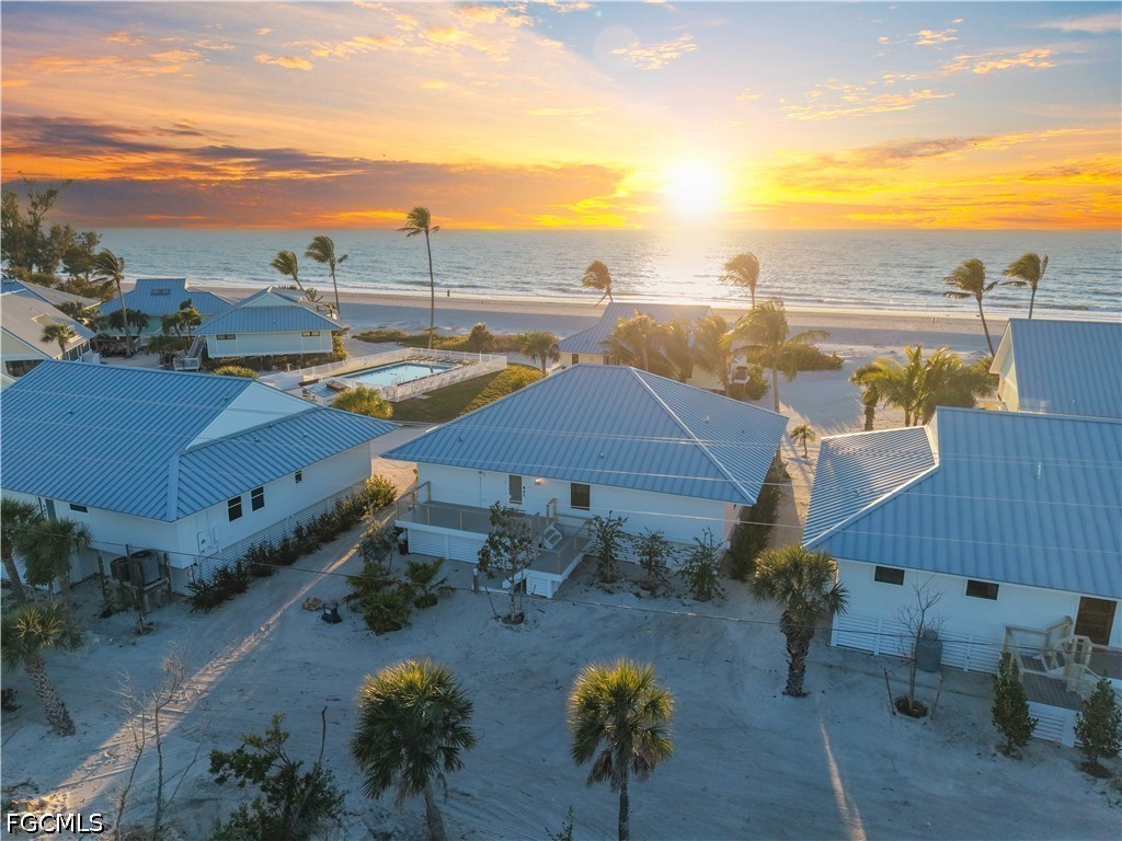 25 Beach Homes Property Photo 41