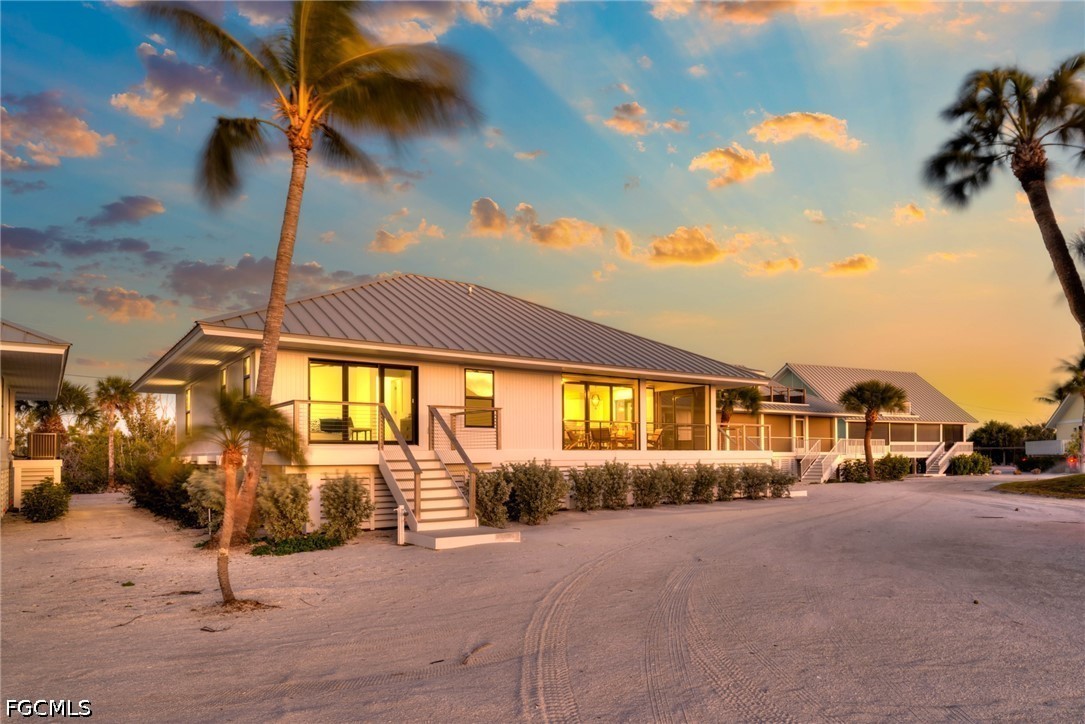 25 Beach Homes Property Photo 43