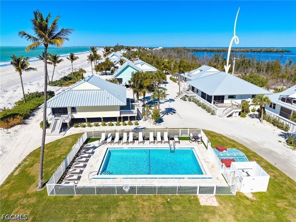 25 Beach Homes Property Photo 45