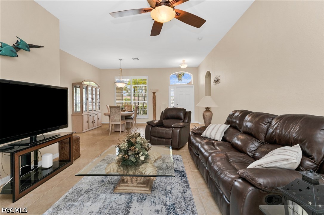 608 Trumpet Tree Property Photo 13