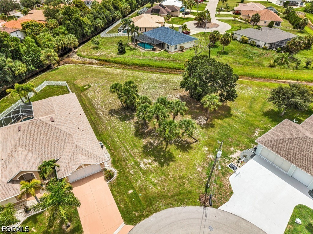 604 Trumpet Tree Property Photo 5