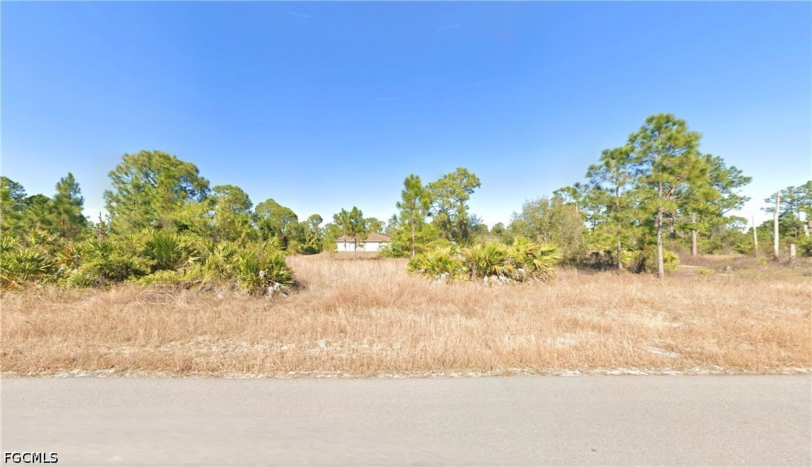 1143 Florence St E Property Photo 3