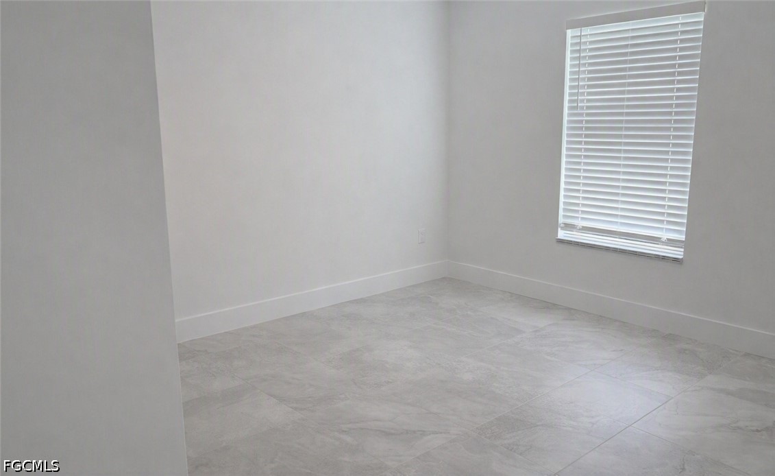 4165 Nw 39th Ave Property Photo 5