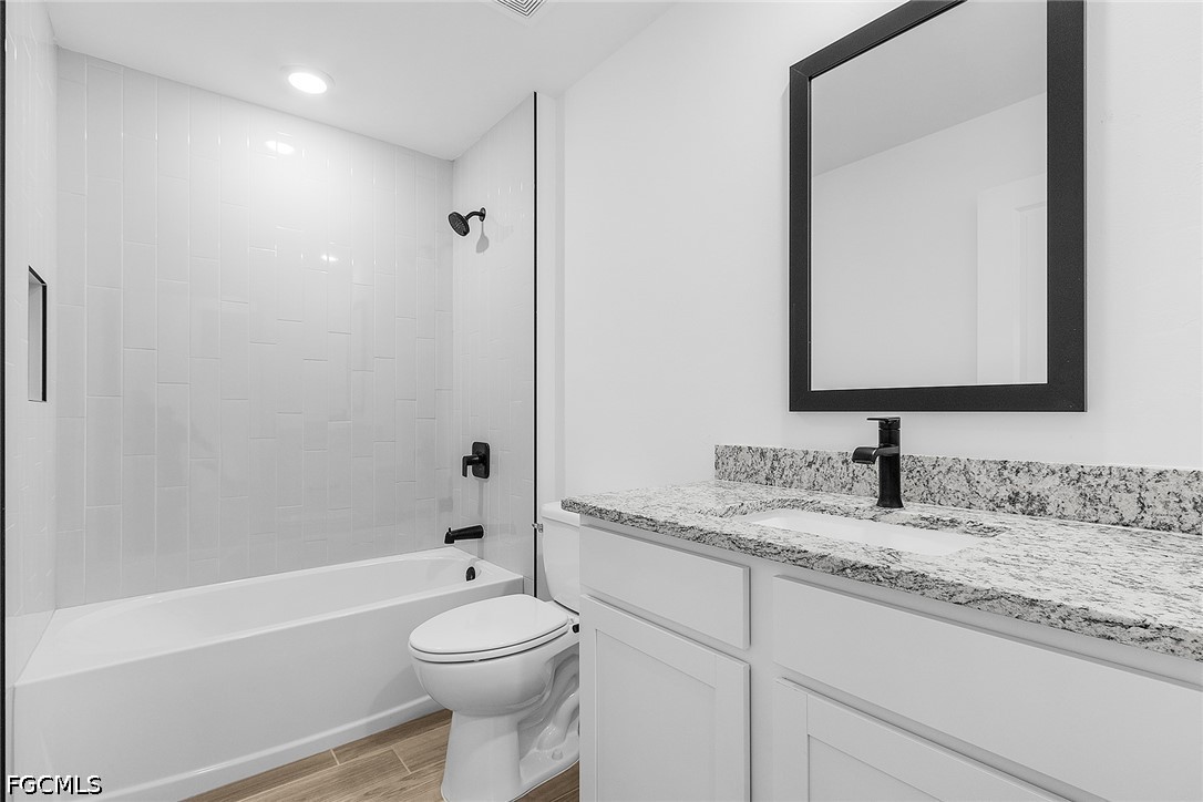 305 Nw 20th Ter Property Photo 10