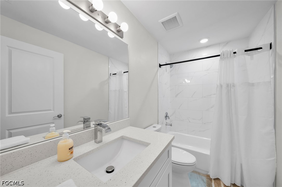 901a/901b Albany Ave Property Photo 11