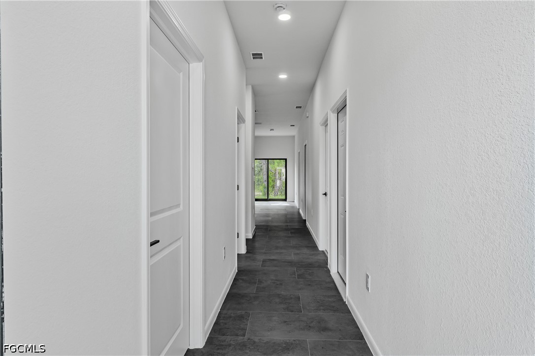 603 Hawthorne Ave S Property Photo 2