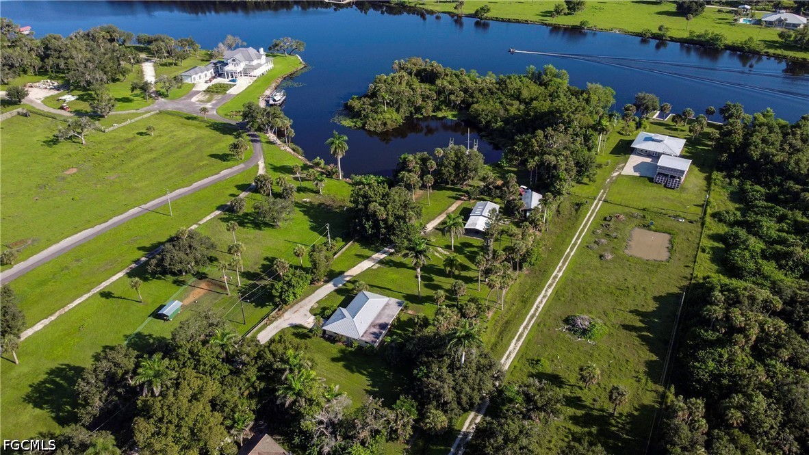 1821 Sunset Trl Property Photo 3