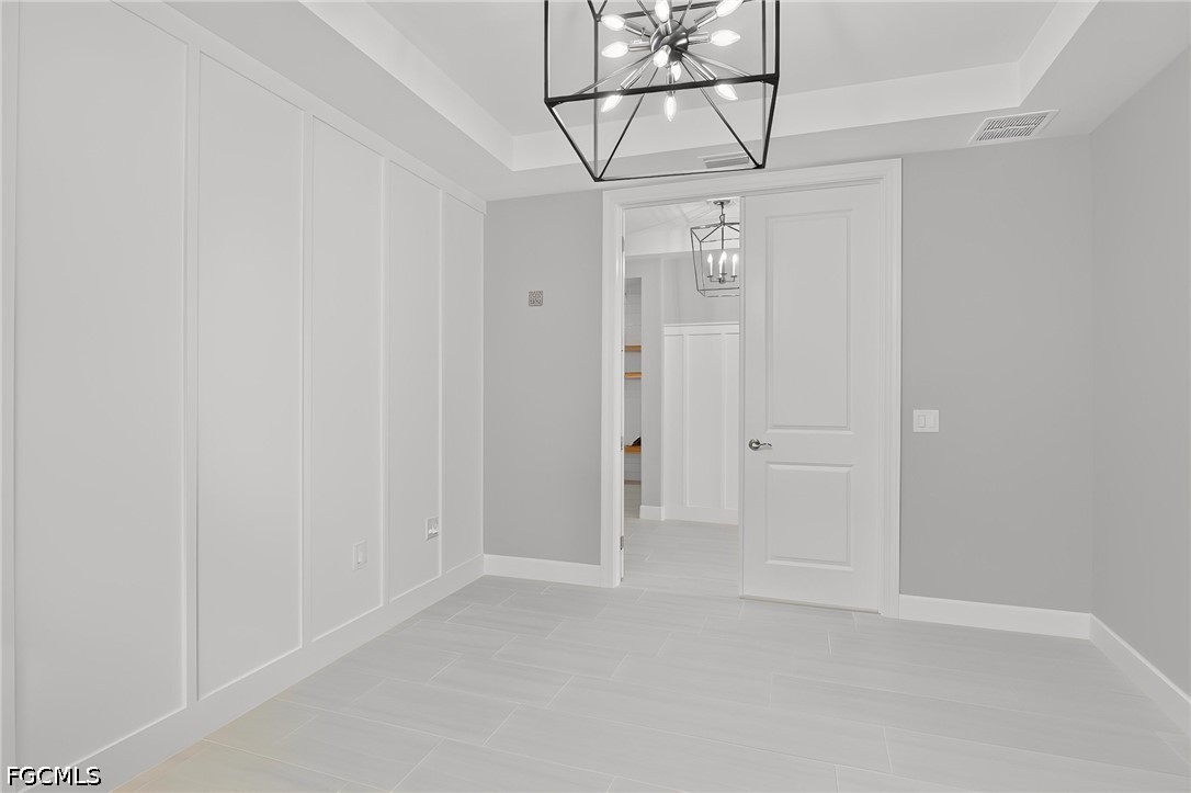 17624 Kinzie Ln Property Photo 13