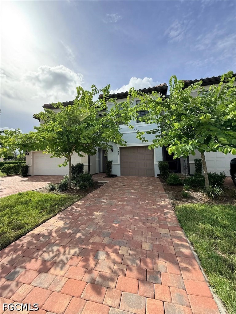 1425 Weeping Willow CT Property Photo 1