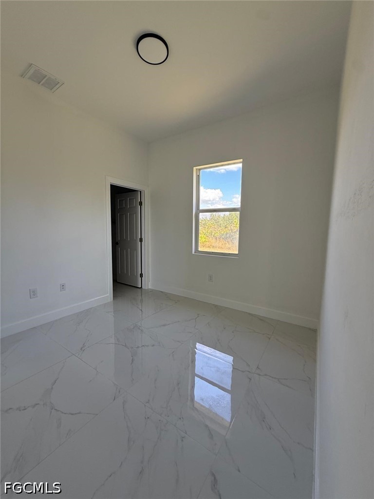 1832 Lindsay St Property Photo 14