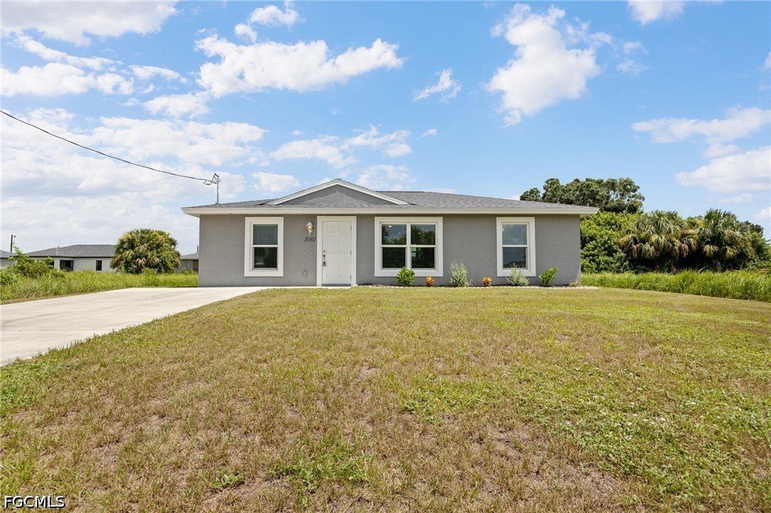 3061 Adcock Dr Property Photo 3