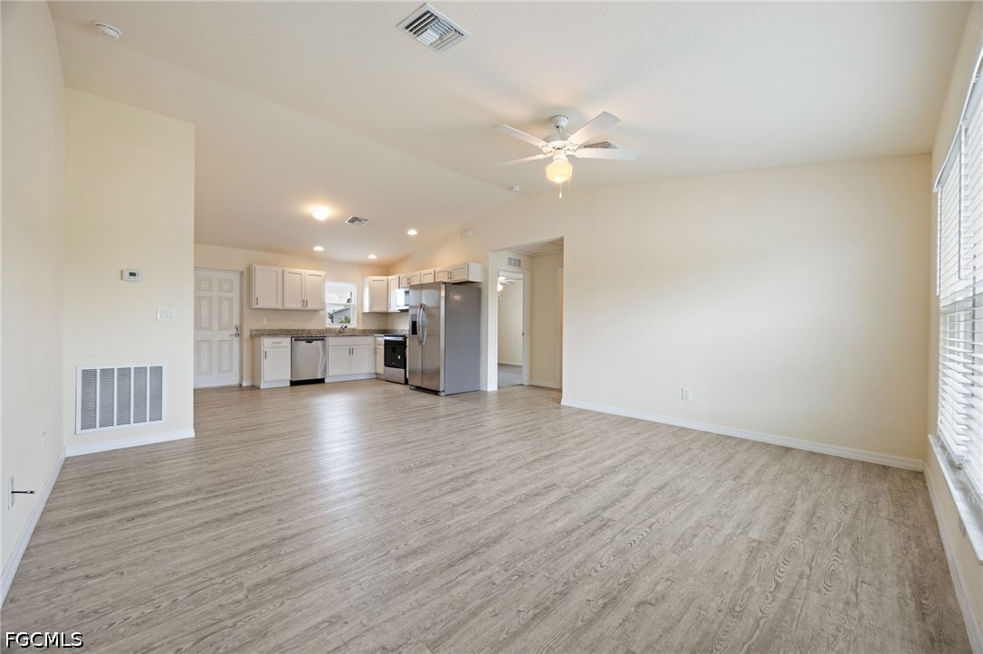3061 Adcock Dr Property Photo 4