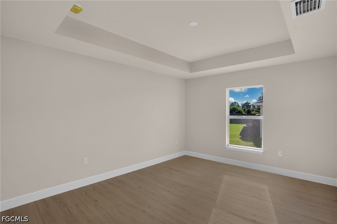 532 Raintree St E Property Photo 17