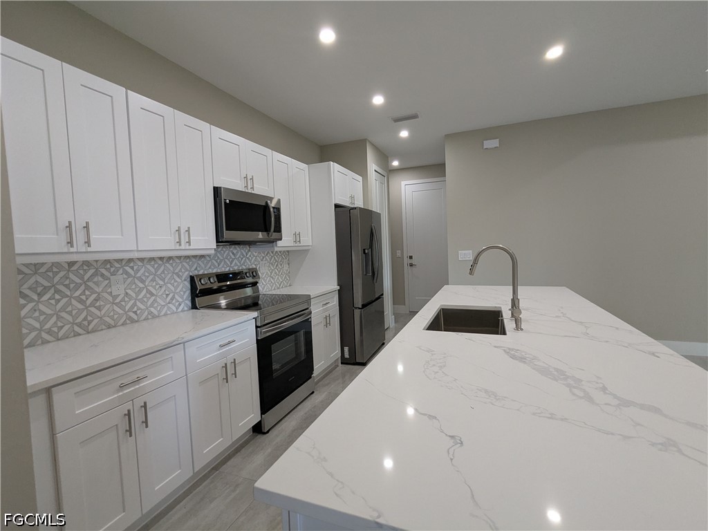 25248 Doredo Dr Property Photo 6