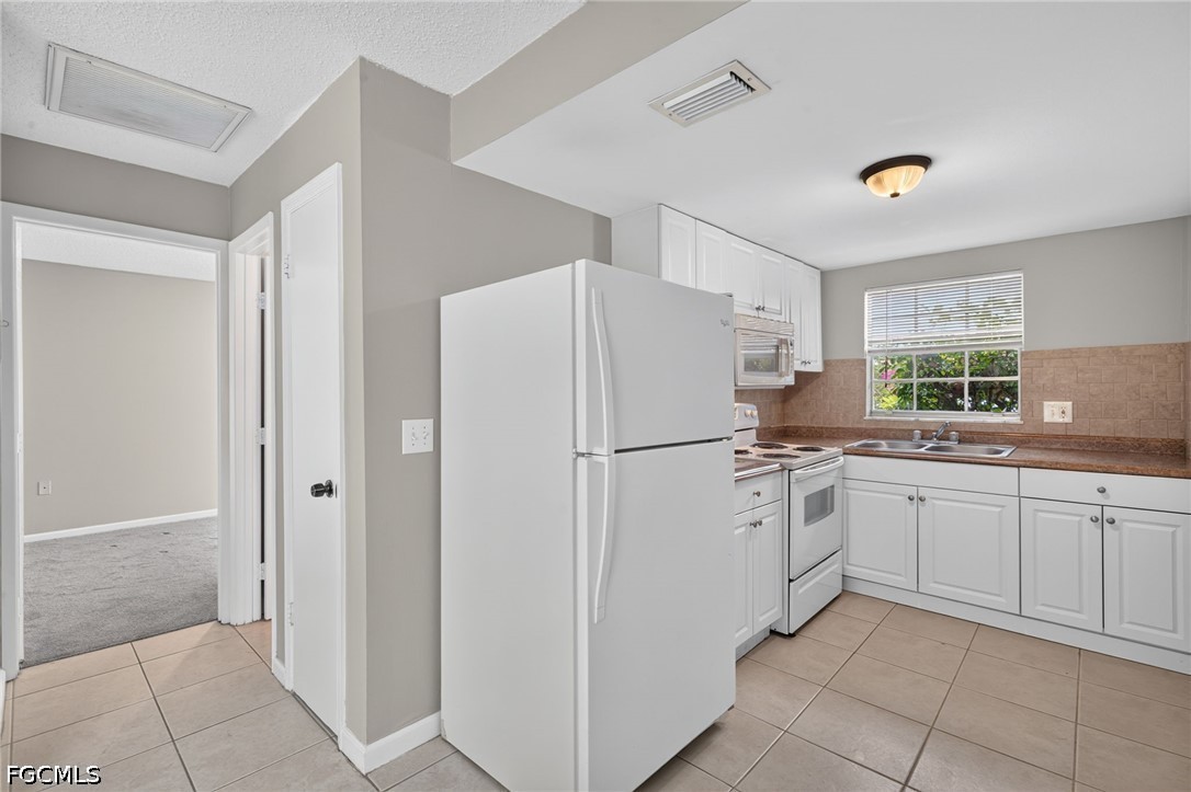 825 Courtington Ln 2 Property Photo 10