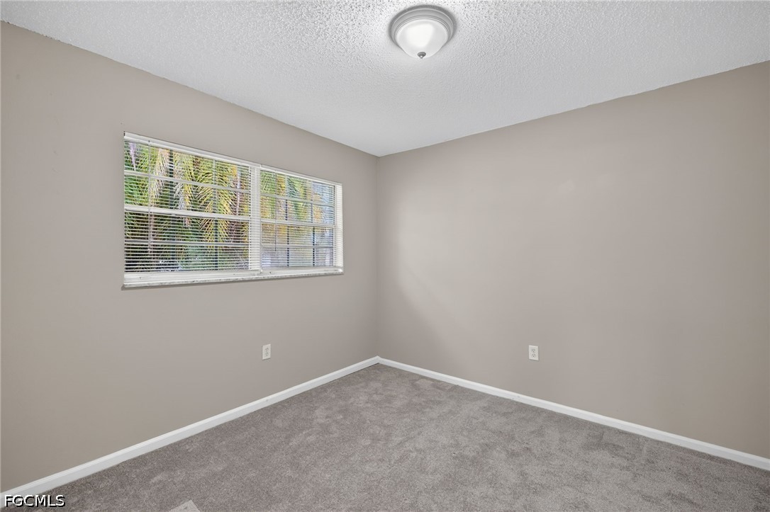 825 Courtington Ln 2 Property Photo 15