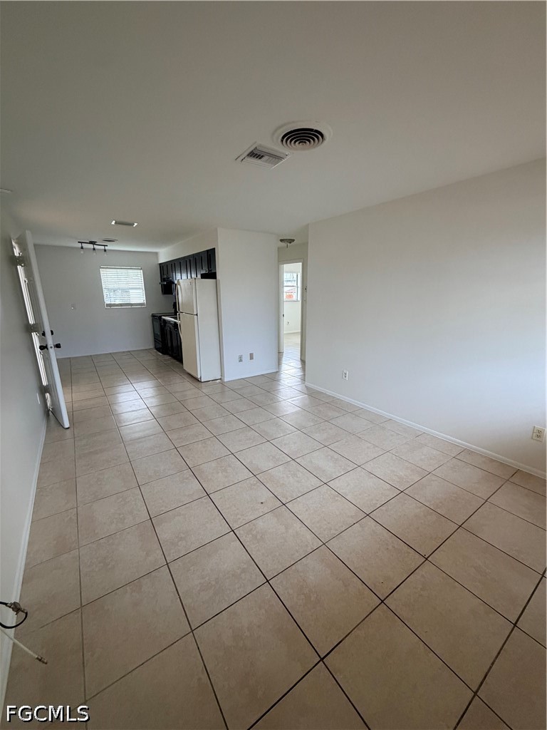 1742 Maple Dr Property Photo 4