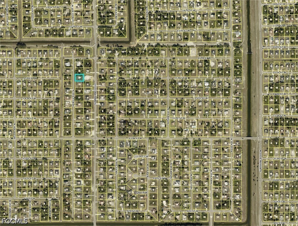 1404 Venice Ave N Property Photo 17