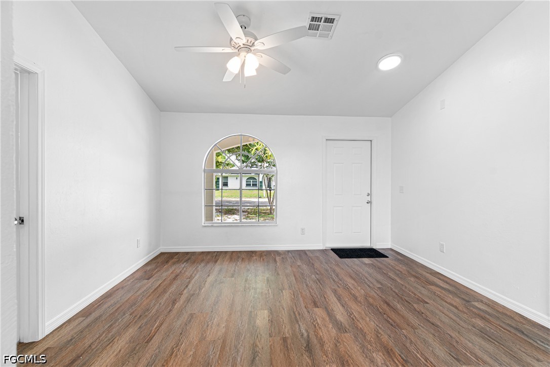 2816 Economy St Property Photo 2