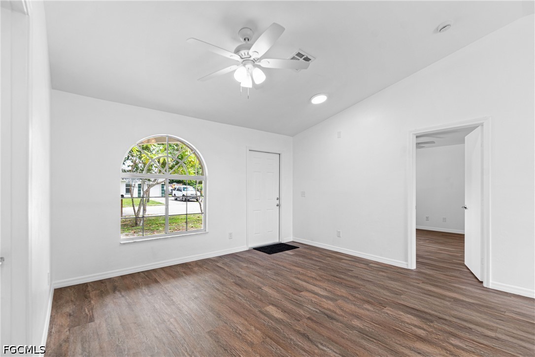 2816 Economy St Property Photo 3