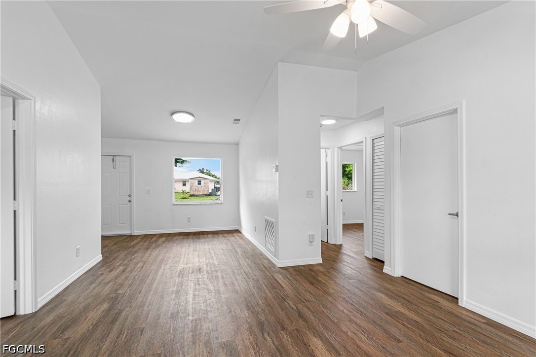 2816 Economy St Property Photo 4