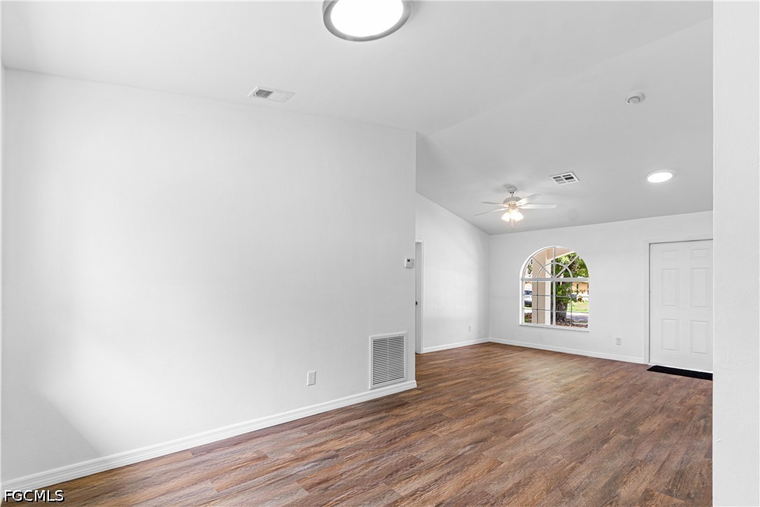 2816 Economy St Property Photo 7
