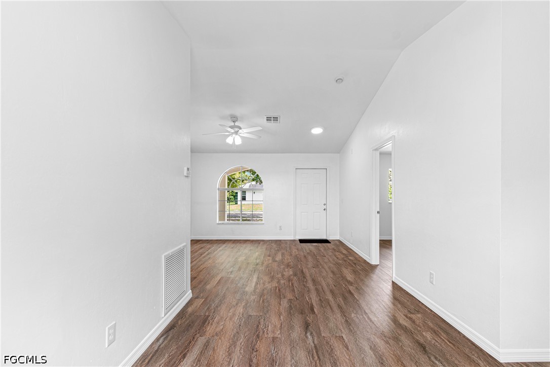 2816 Economy St Property Photo 8