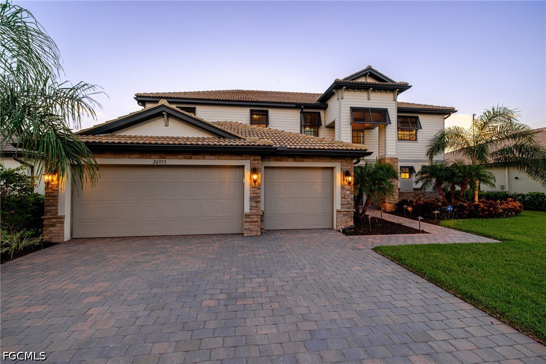 20933 Napa LOOP Property Photo 1
