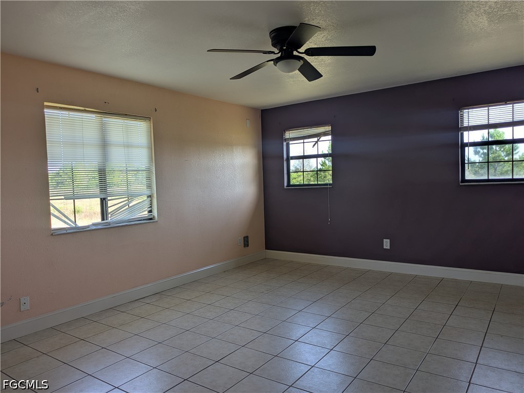 925 Foxdale Ave Property Photo 4